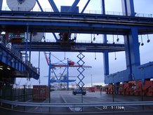2 STS gantry cranes with secondary trolleys (ship to shore)
